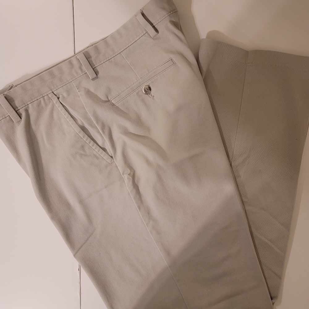 Dockers Classic Fit Khaki Pants W36/L32